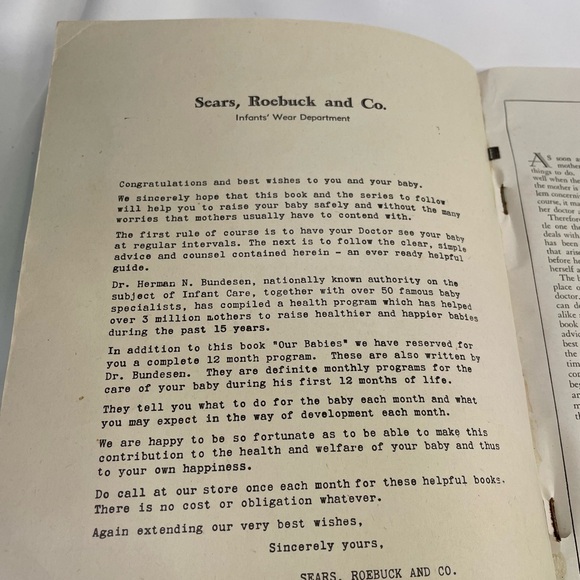 VTG 1943 Our Babies Book Feeding Care Training by Dr Herman Bundesen Softcover - Picture 7 of 8